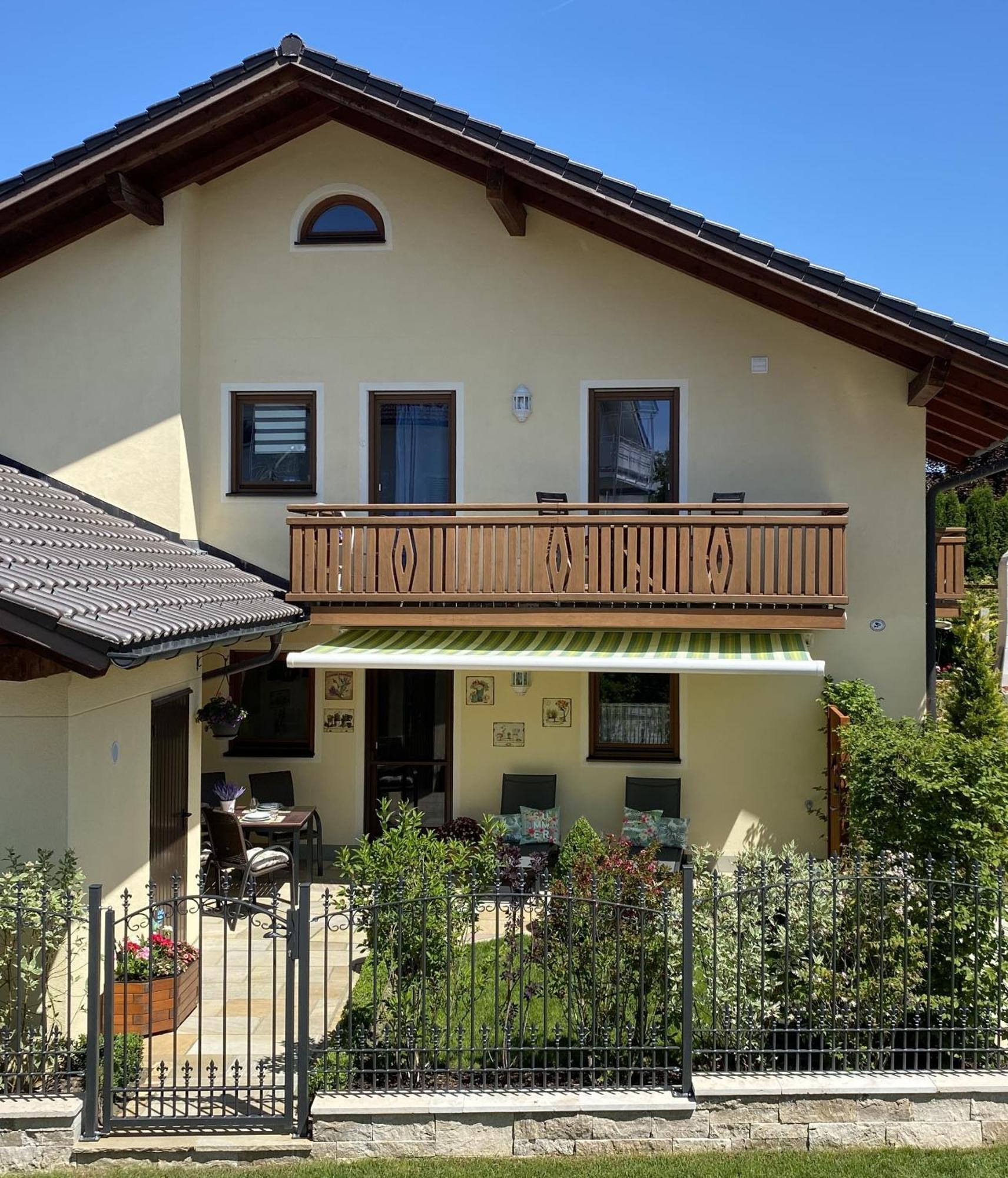 Alpenappartement Traumzeit - Pool / Eigene Terrasse / Garten Bernau am Chiemsee Exterior photo